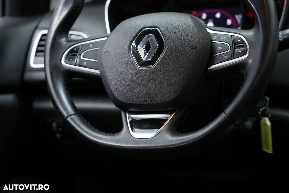 Renault Megane - 8