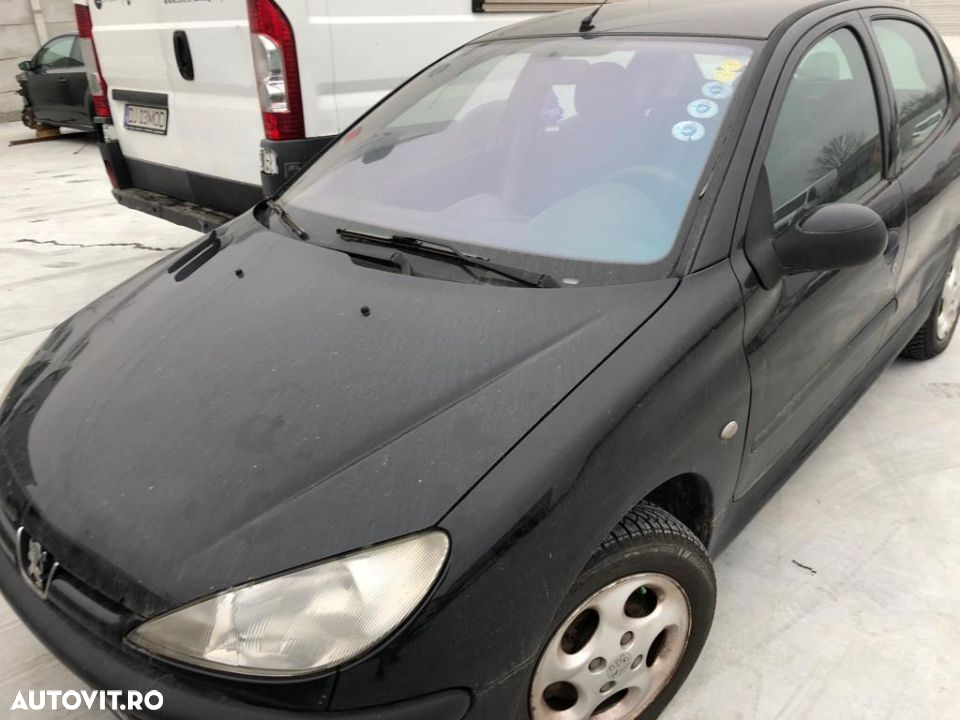 Dezmembrez Peugeot 206 - 2.0 diesel HDI - 2