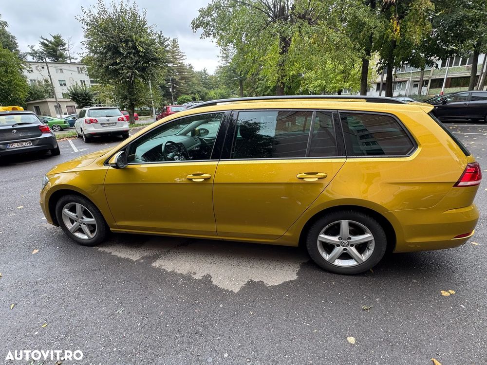 Volkswagen Golf - 2
