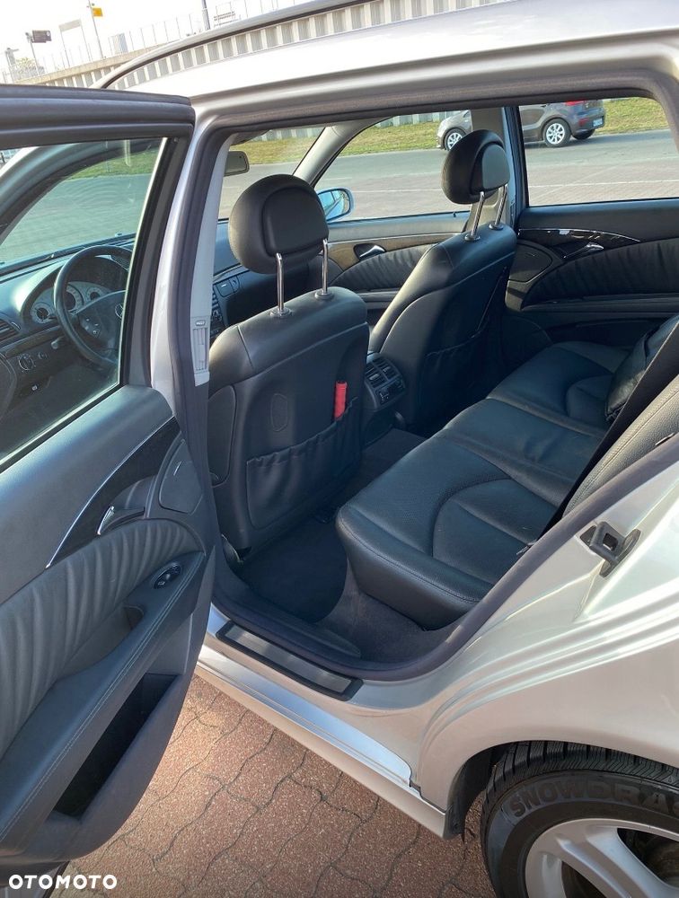 Mercedes-Benz Klasa E 500 4-Matic T Avantgarde - 9