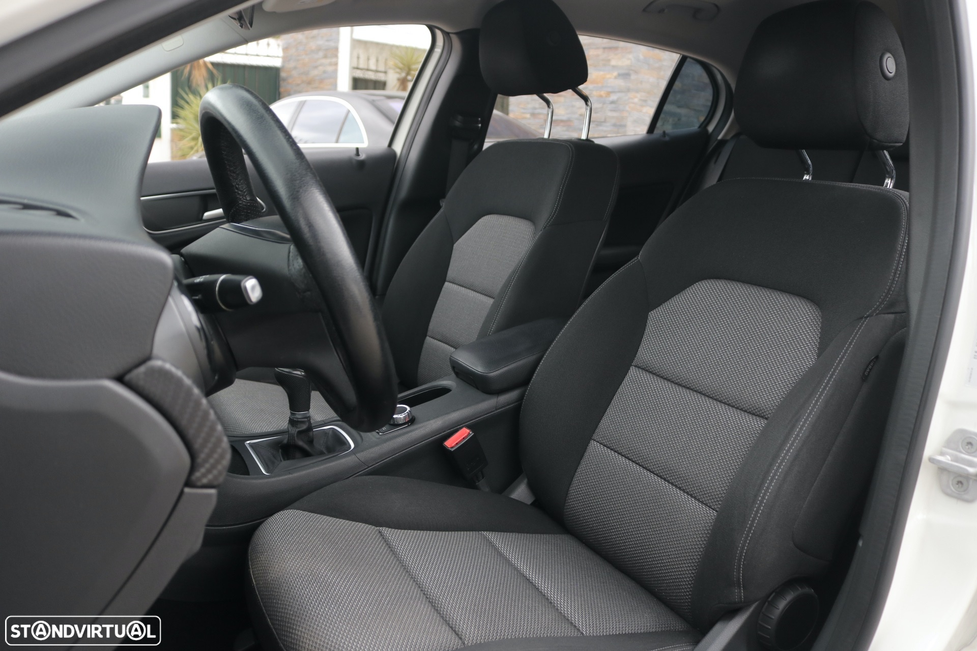 Mercedes-Benz GLA 180 (CDI) d Urban - 7