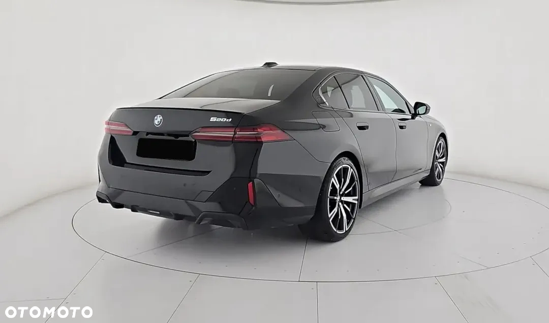 BMW Seria 5 520d xDrive mHEV M Sport - 5
