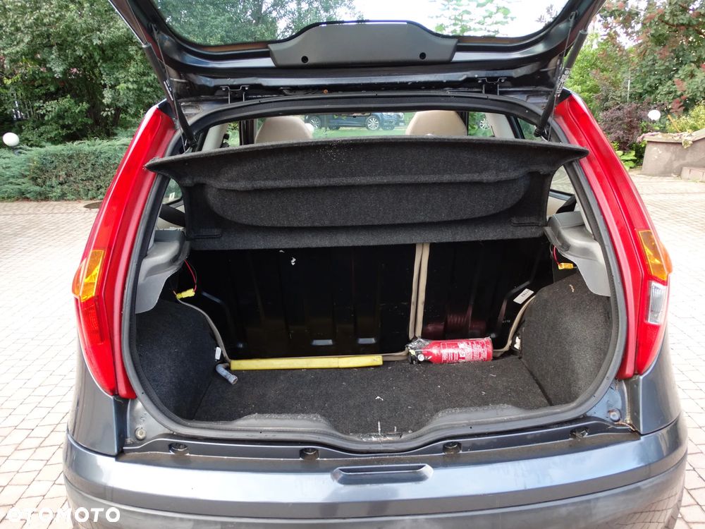 Fiat Punto 1.2 16V ELX - 10