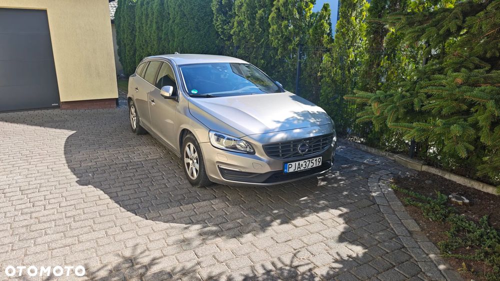 Volvo V60 D2 Drive-E Kinetic - 1