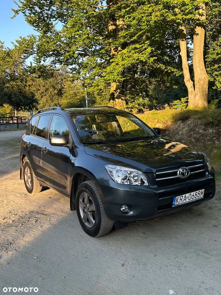 Toyota RAV4 2.2 D-4D Premium - 1