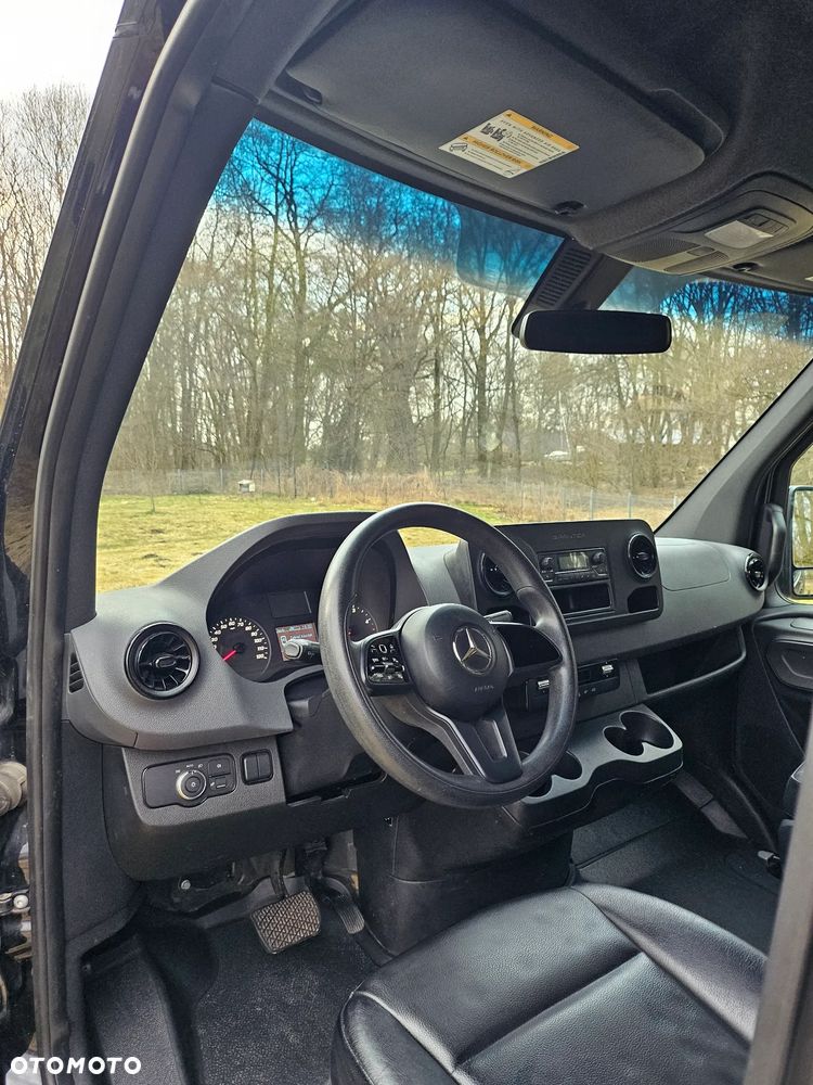 Mercedes-Benz Sprinter - 6