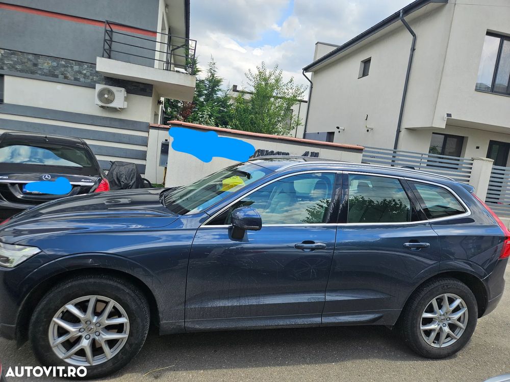 Volvo XC 60 B4 MHEV AWD Momentum Pro - 2