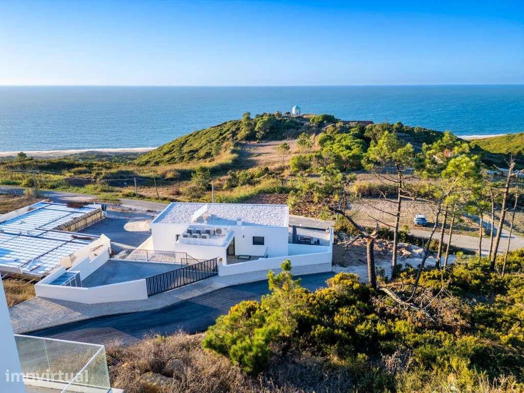 Moradia de Luxo T3 com Casas de Banho Privativas, Vista Mar e Pisci... - Grande imagem: 4/39