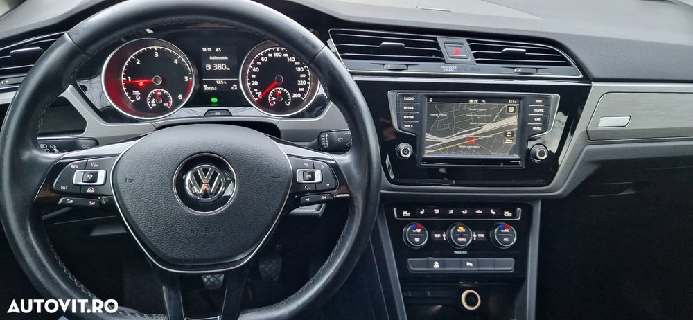 Volkswagen Touran 2.0 TDI SCR UNITED - 27