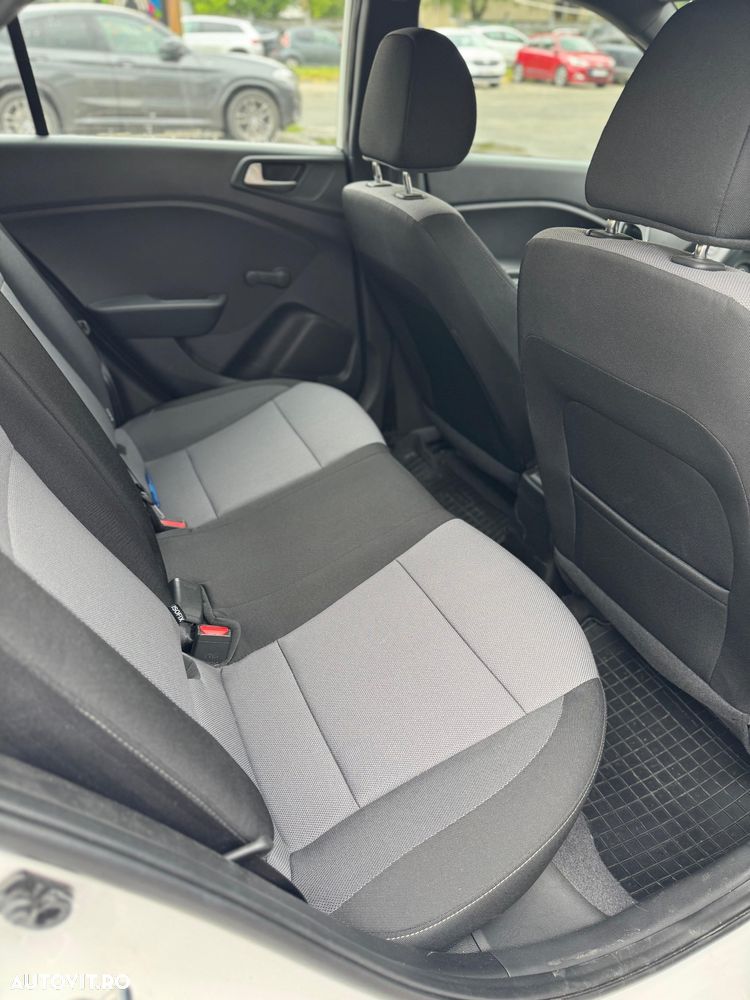 Hyundai i20 - 8
