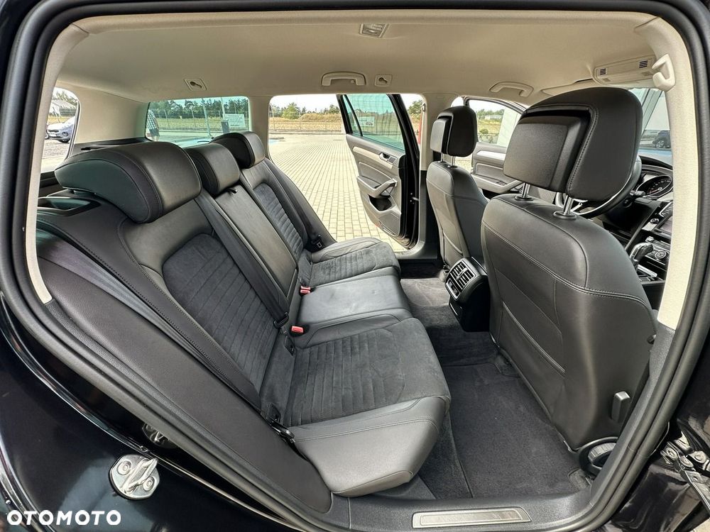 Volkswagen Passat Variant 2.0 TSI (BlueMotion Technology) DSG Highline - 13