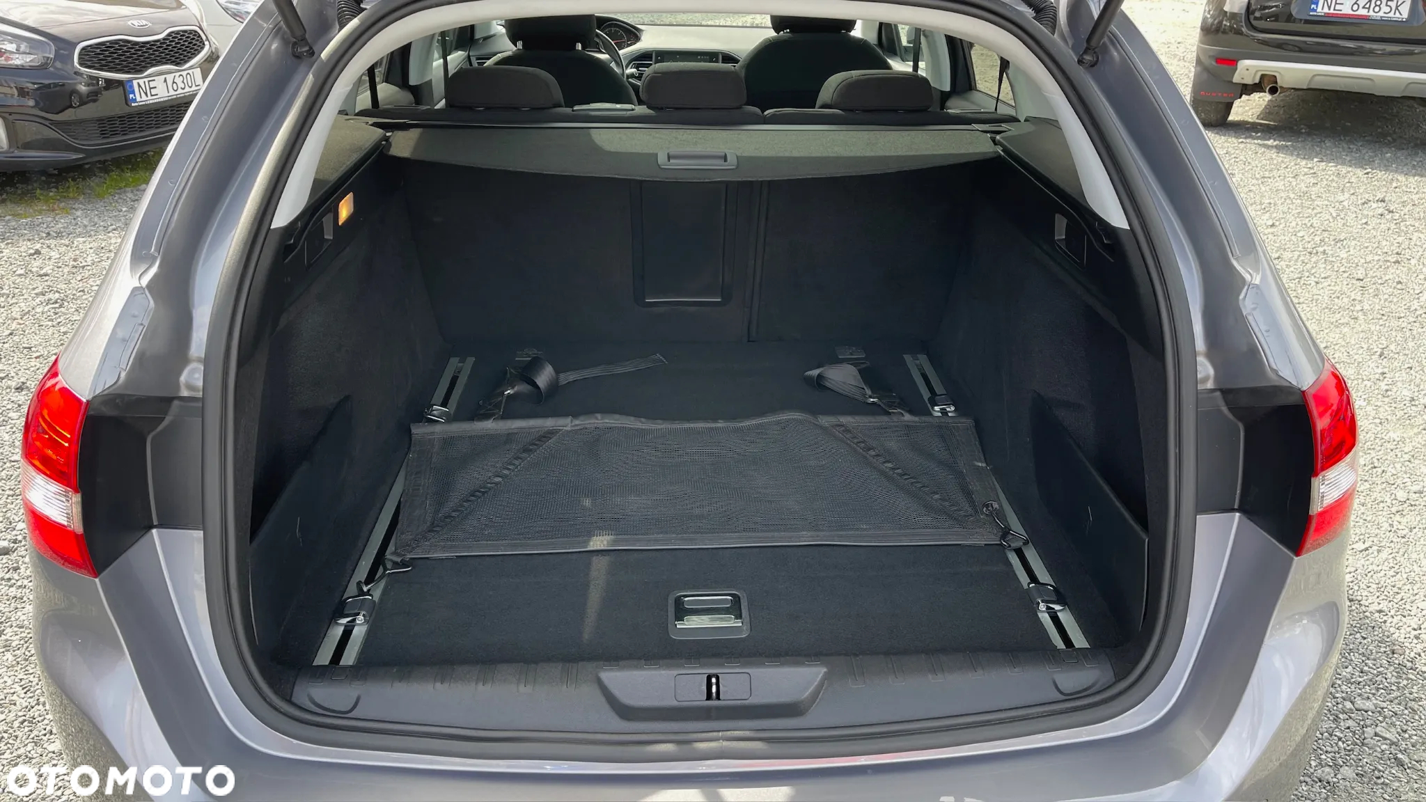 Peugeot 308 - 8