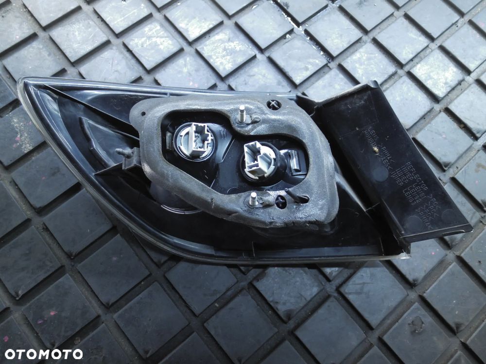 MAZDA 3 BK SEDAN LAMPA TYŁ PRAWA POSIADAM 2 SZT - 5