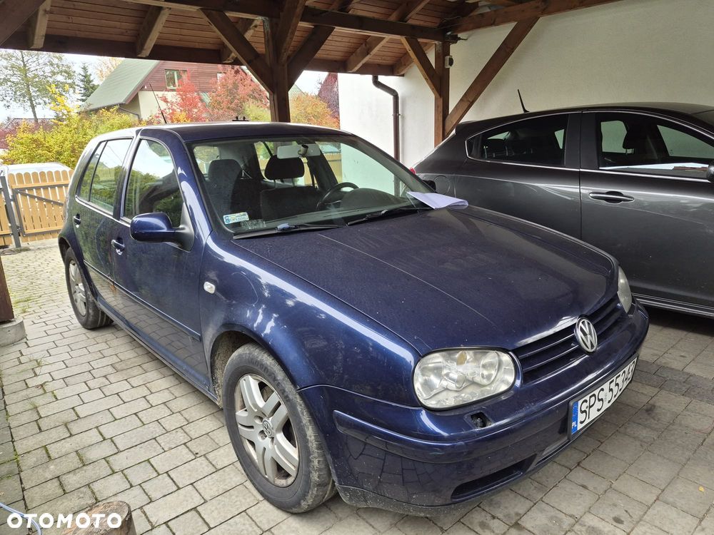 Volkswagen Golf - 1