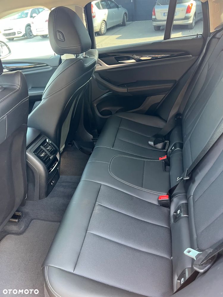 BMW X4 - 15