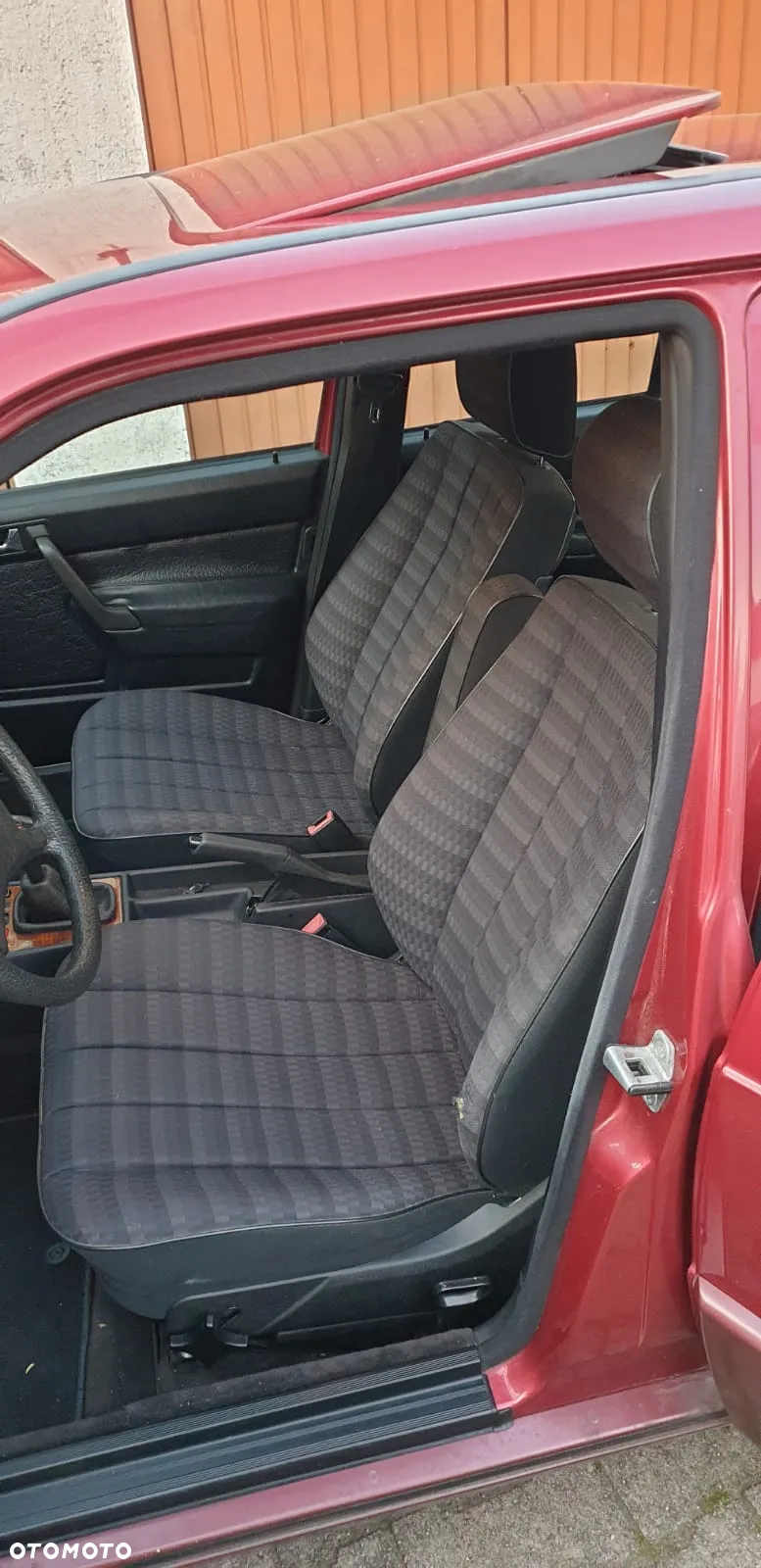 Mercedes-Benz W201 (190) - 24