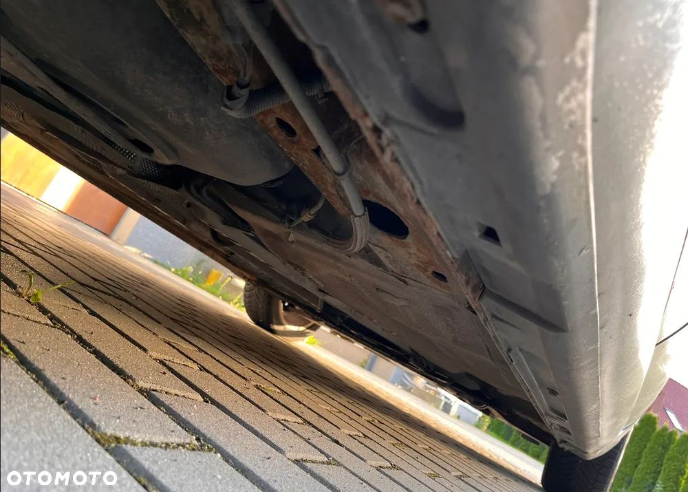 Ford Focus 1.6 Ti-VCT Ghia - 13