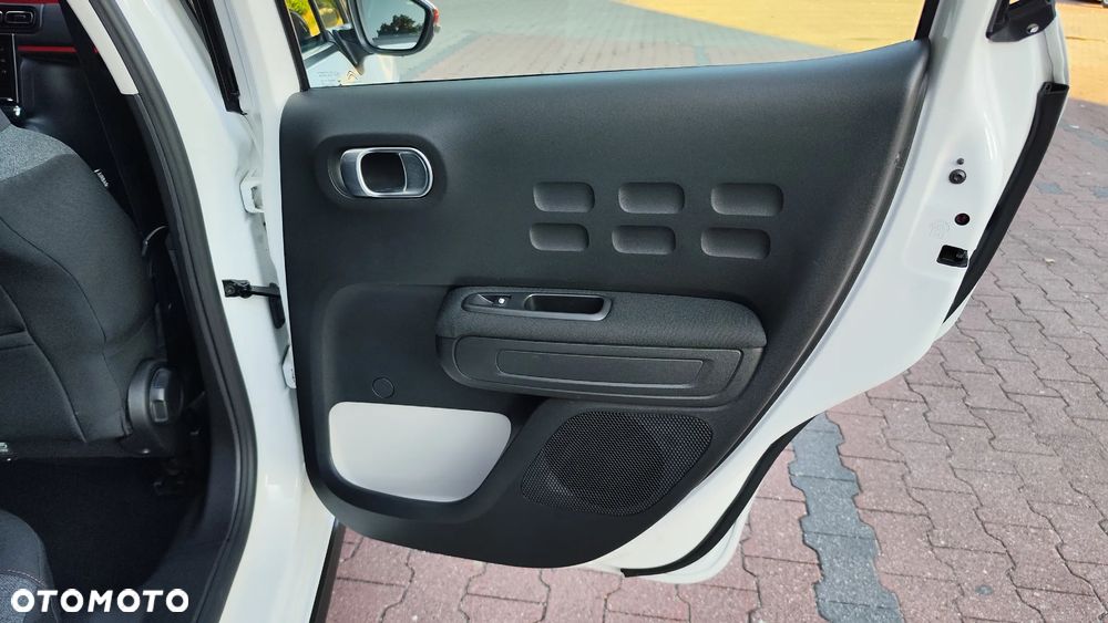 Citroën C3 1.2 PureTech Shine - 26