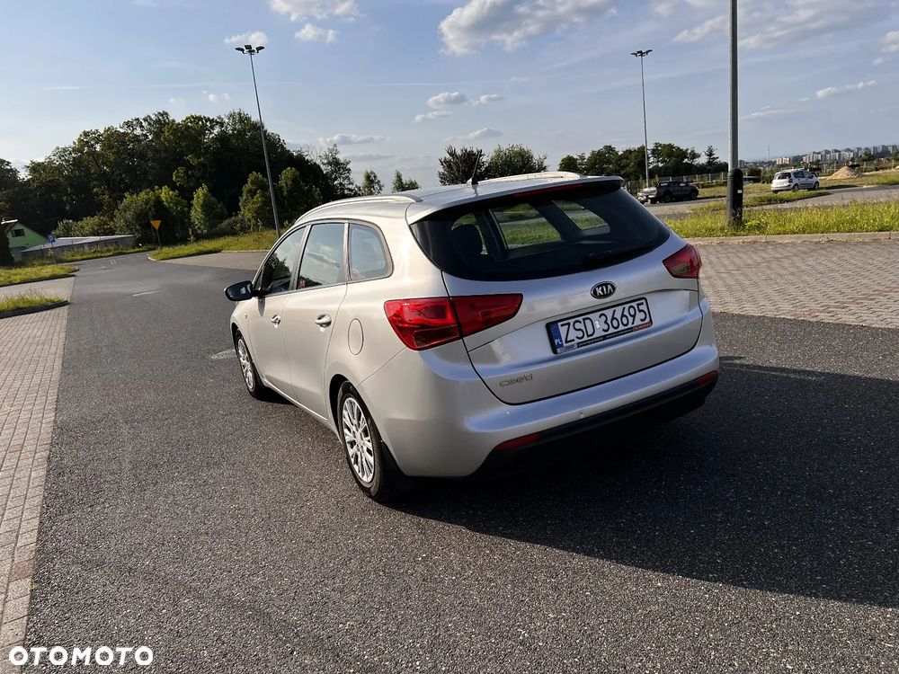Kia Ceed Cee'd 1.6 GDI Business Line - 9