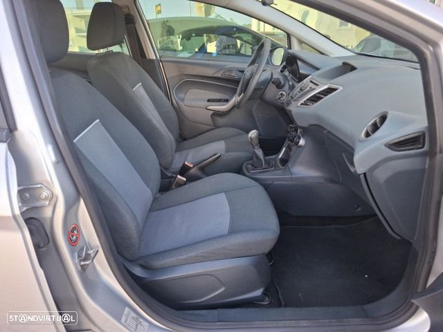 Ford Fiesta 1.25 Trend - 33