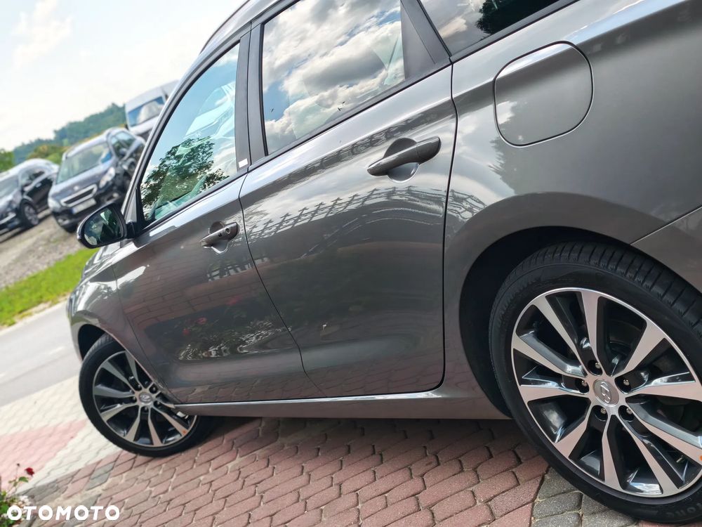 Hyundai i30 1.4 T-GDI YES!+ - 8