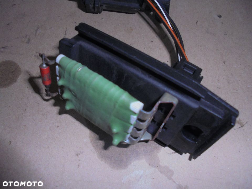 REZYSTOR DMUCHAWY OPORNICA FORD FOCUS MK1 - 4