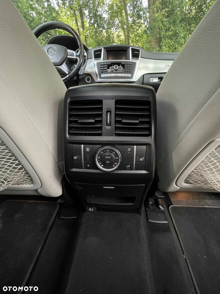 Mercedes-Benz ML 350 BlueTec 4-Matic - 14