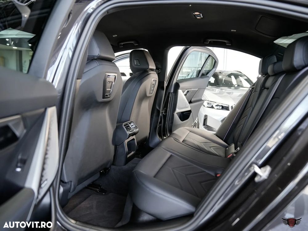 BMW Seria 5 520d Aut. - 25