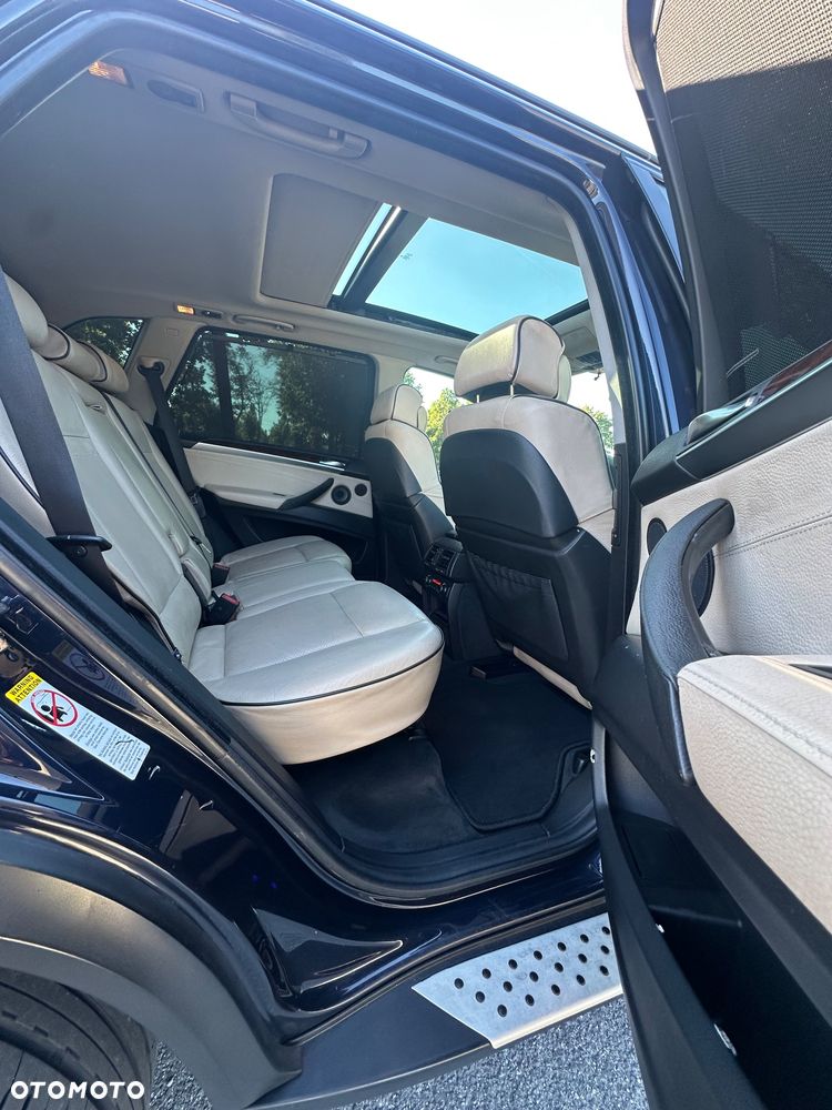 BMW X5 4.8i - 18