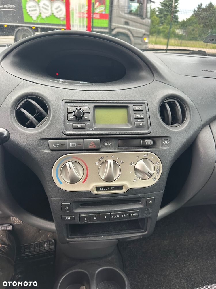 Toyota Yaris 1.3 Edition - 35
