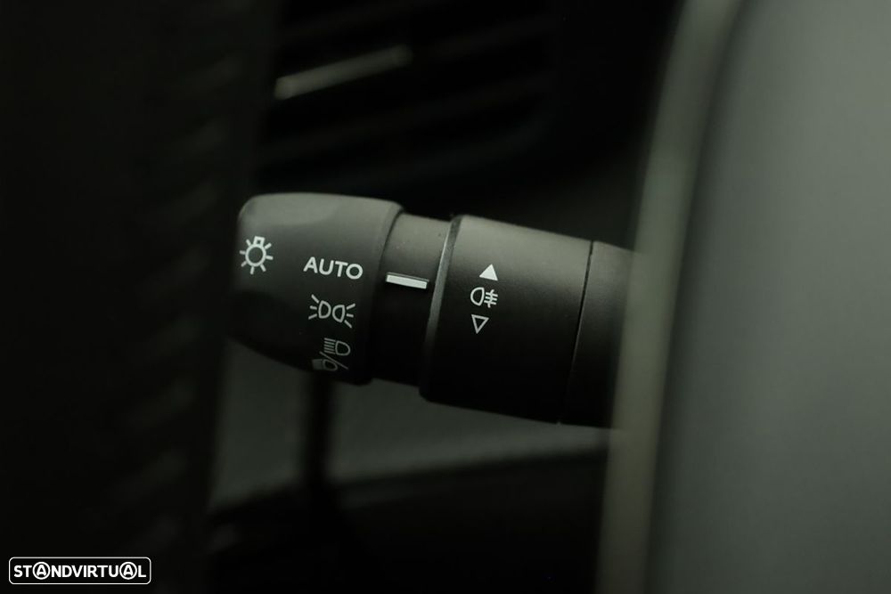 Peugeot 2008 1.2 Allure - 17