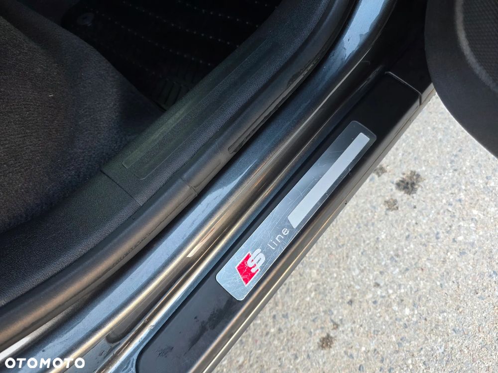 Audi A3 Sportback 2.0 TDI S line Sportpaket plus - 29