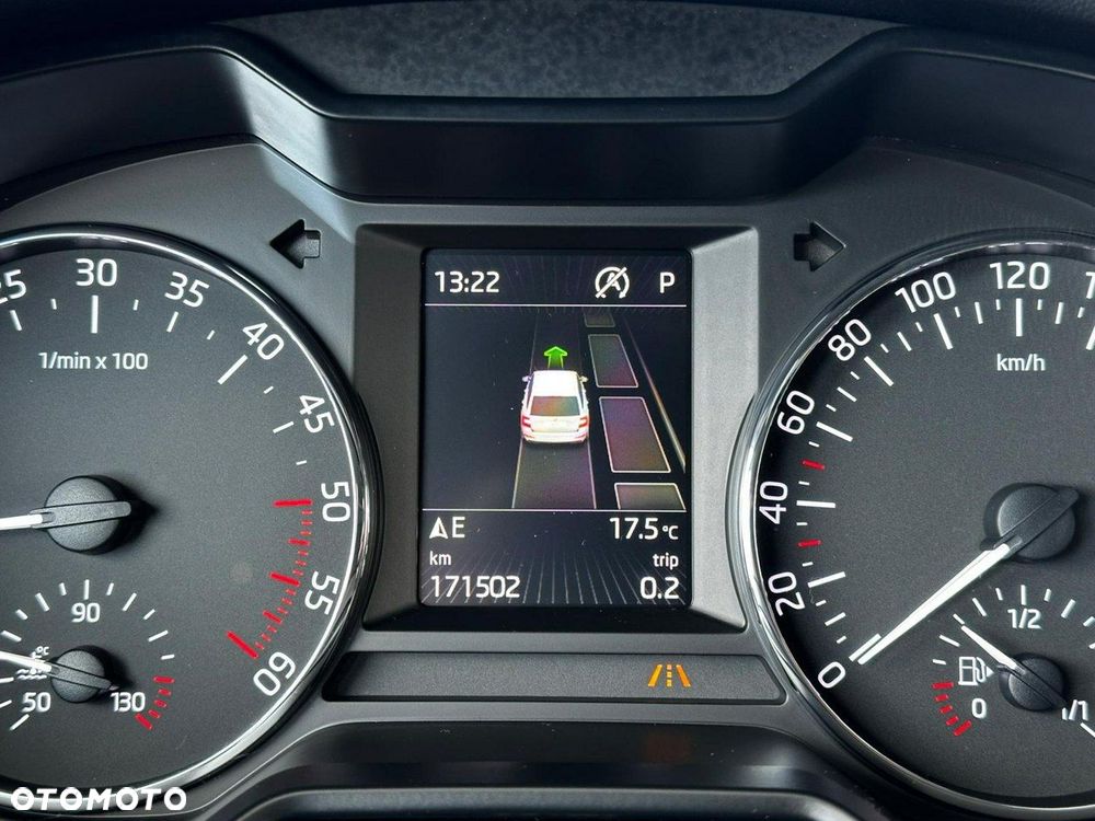 Skoda Octavia 2.0 TDI Ambition DSG - 32