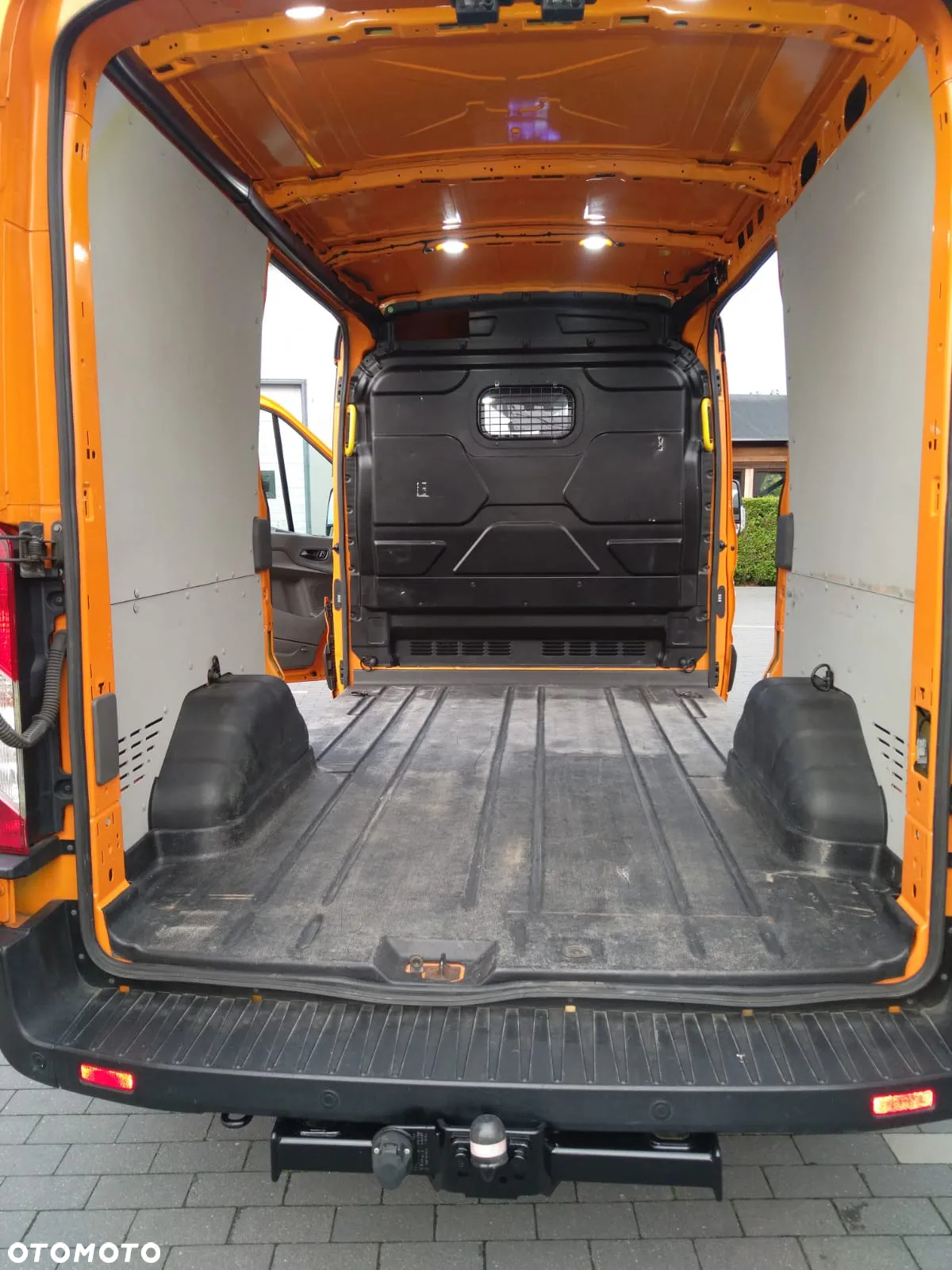 Ford Transit - 12