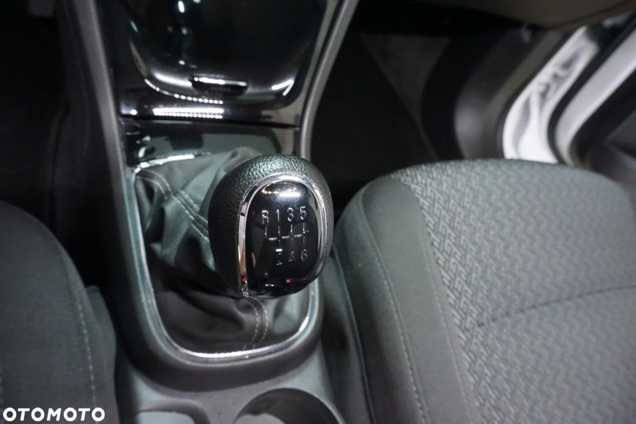 Opel Mokka X 1.4 T Enjoy S&S - 34