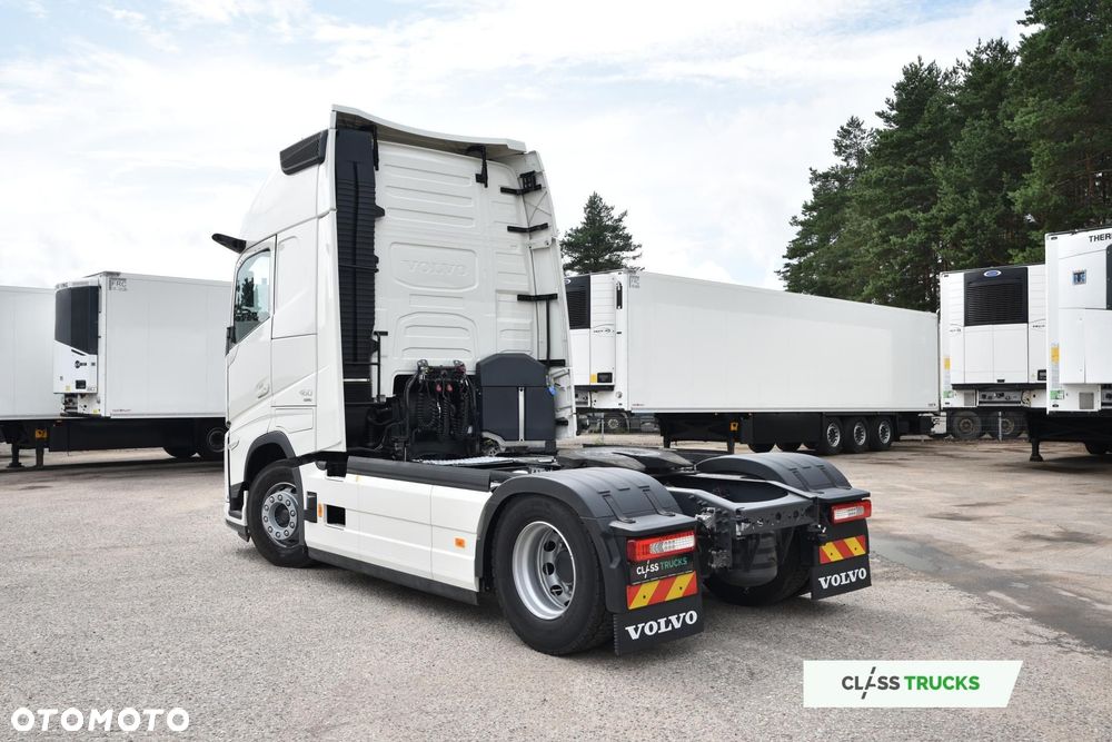 Volvo FH 460 AERO Globetrotter XL ACC i-Save I-ParkCool SideSkirts Mirror Cam - 5