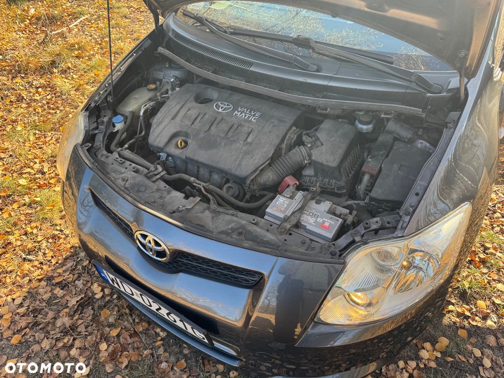 Toyota Auris - 11