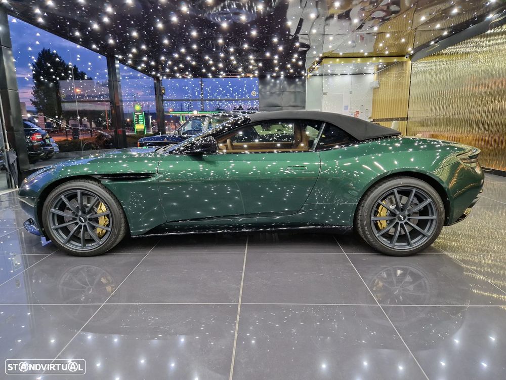 Aston Martin DB11 Volante V8 - 9