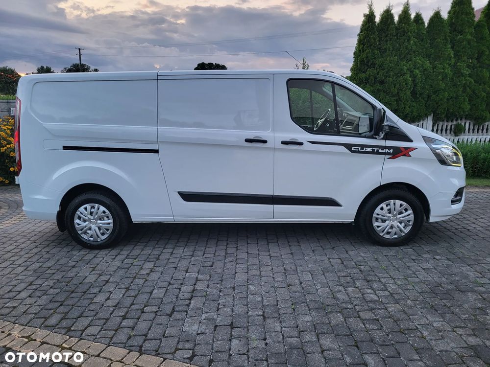 Ford Custom 320 - 12