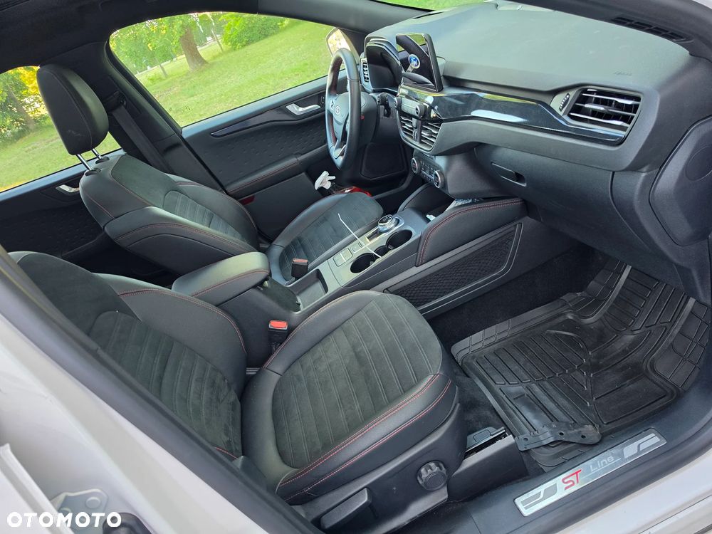 Ford Kuga 2.5 Duratec PHEV ST-LINE X - 14