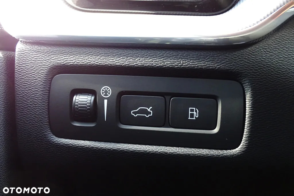 Volvo XC 60 T8 Twin Engine AWD Geartronic RDesign - 33