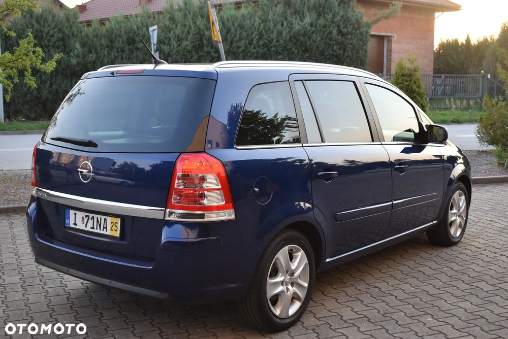 Opel Zafira - 12