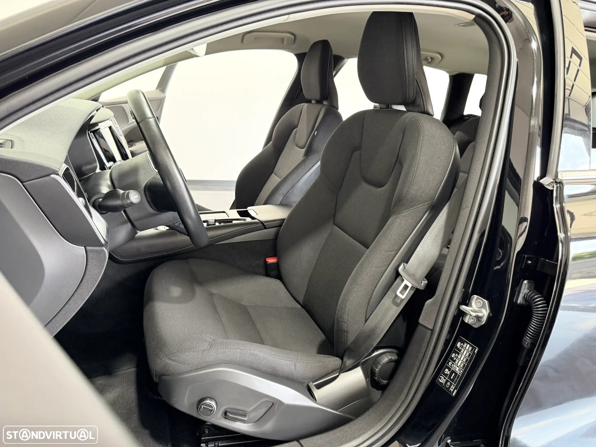 Volvo V60 2.0 T6 AWD TE Inscription Expression - 33
