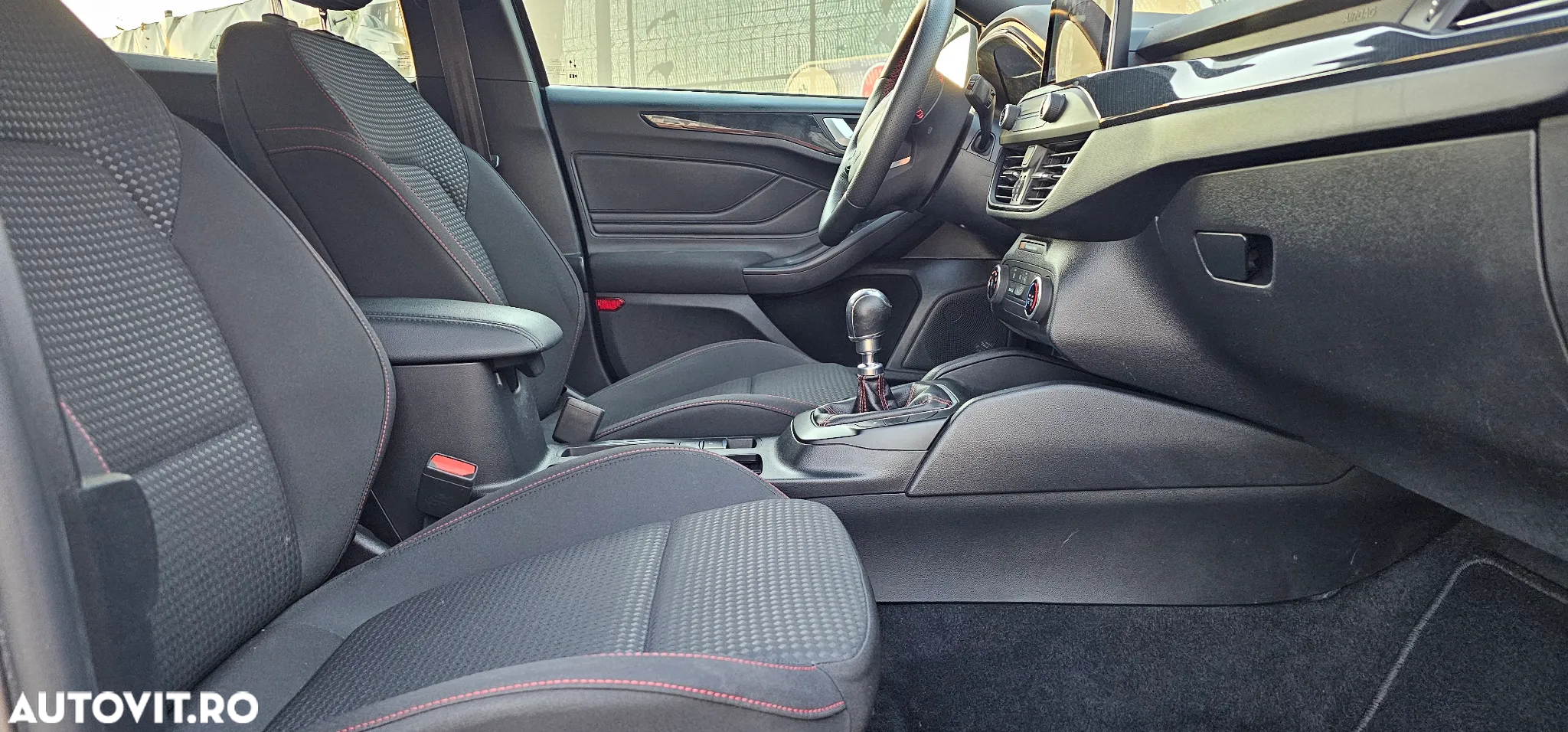 Ford Focus Turnier 1.5 EcoBlue Start-Stopp-System ST-LINE STYLE - 10