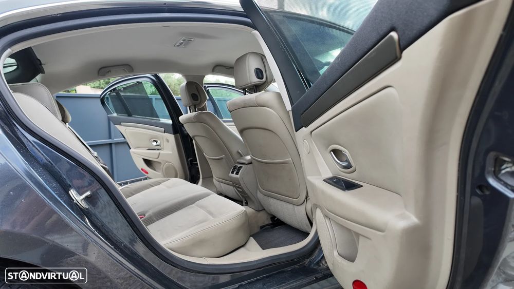 Renault Laguna 2.0 dCi Dynamique - 12