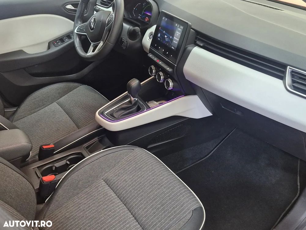 Renault Clio V E-Tech 145 Techno - 6