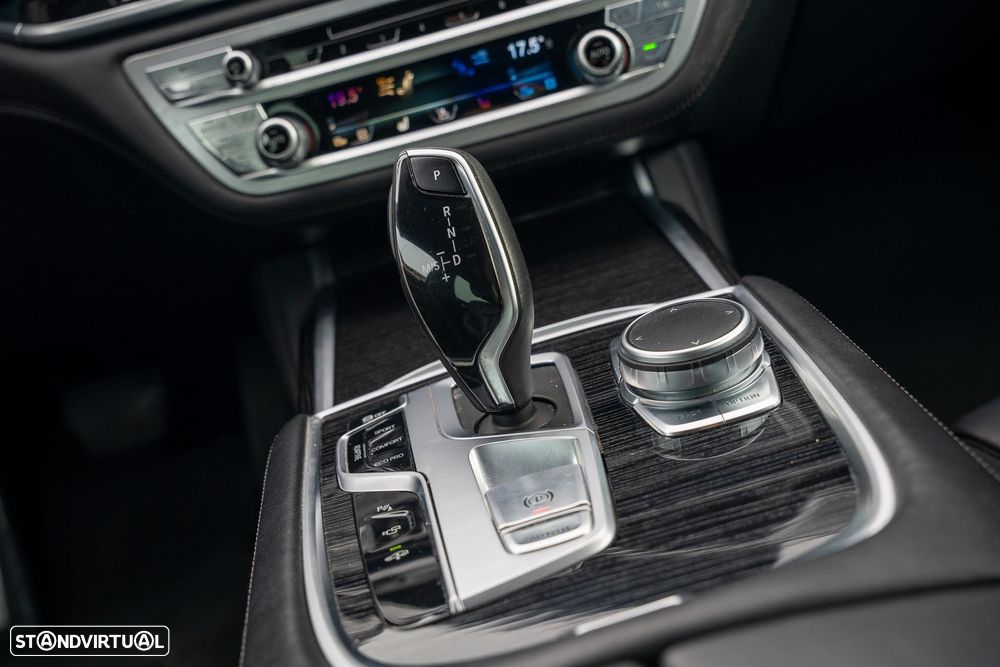 BMW 730 d Pack M - 11