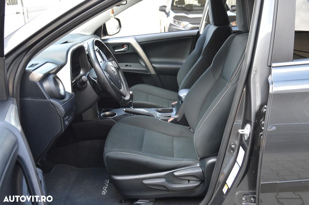 Toyota RAV4 2.2 D-4D 4x4 Automatik Edition - 9