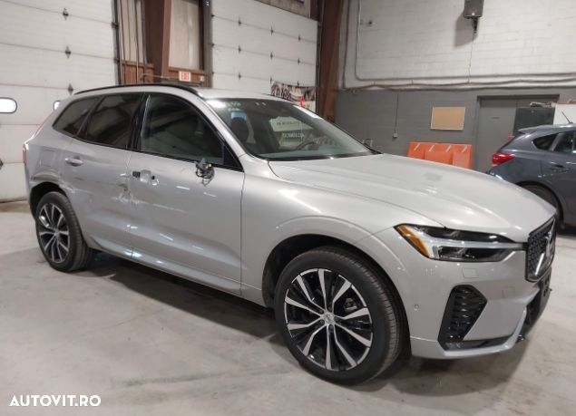 Volvo XC 60 B5 B AWD Plus Bright - 11