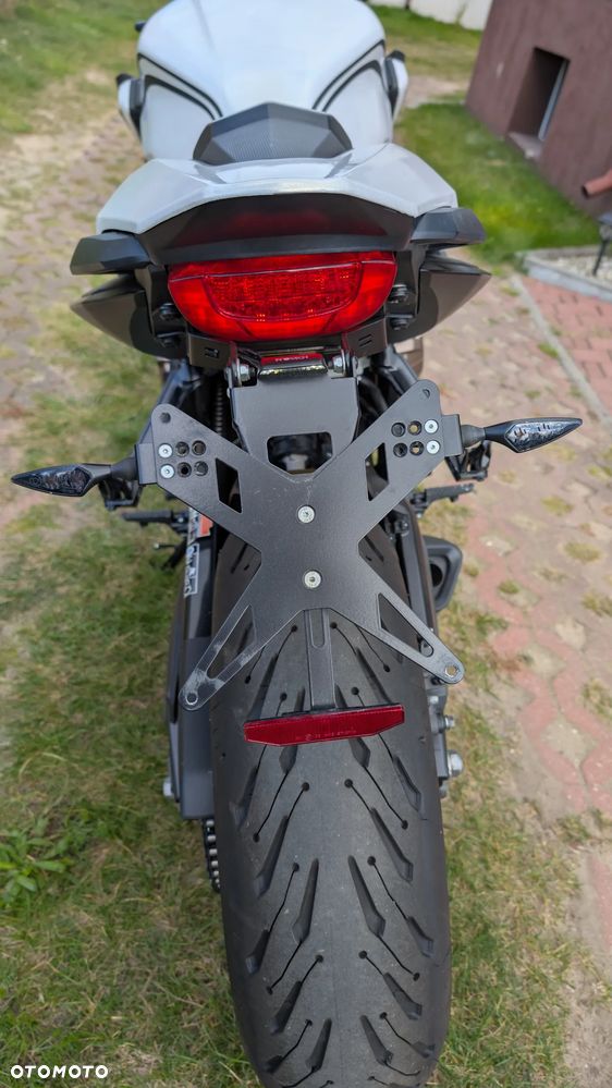 Honda CB - 16